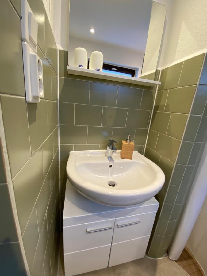 Ferienzimmer Am Strom 34 روستوك المظهر الخارجي الصورة